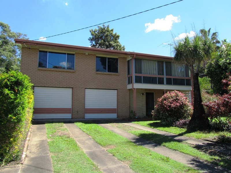 37 Caroline Street, Riverview QLD 4303