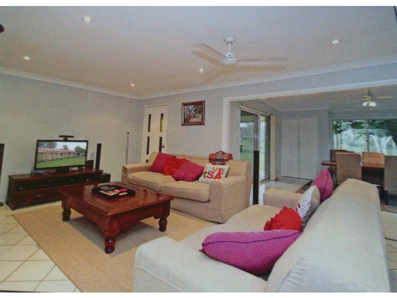 38 Islandview Street, Barellan Point QLD 4306