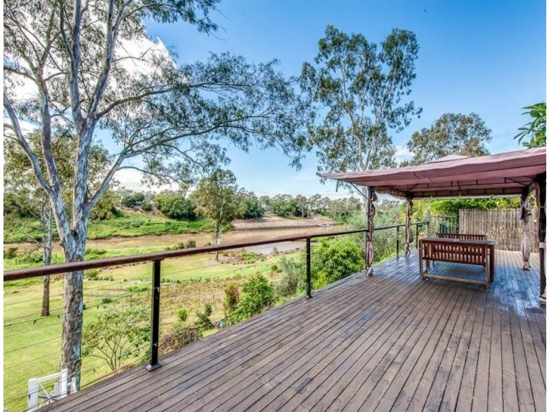 38 Islandview Street, Barellan Point QLD 4306