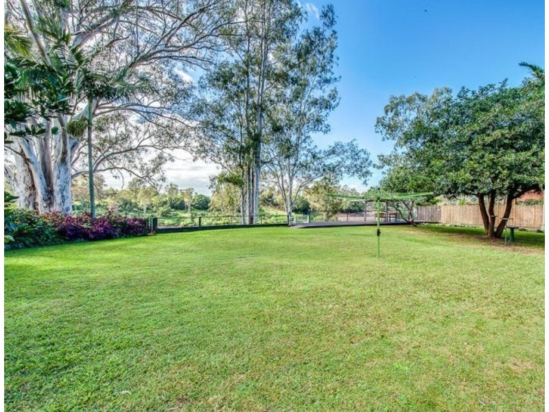 38 Islandview Street, Barellan Point QLD 4306