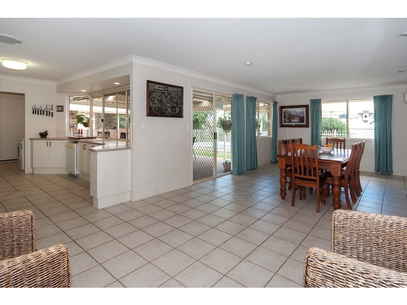 1 Darling Court, Karalee QLD 4306