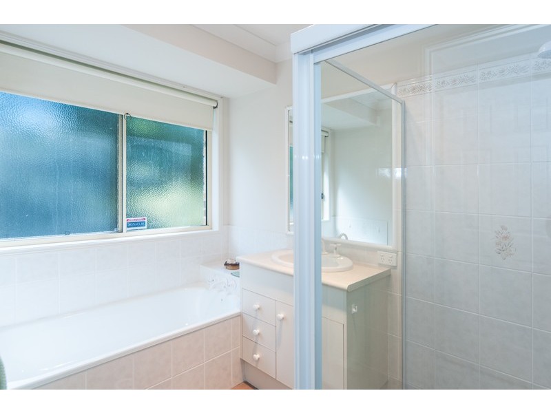 1 Darling Court, Karalee QLD 4306