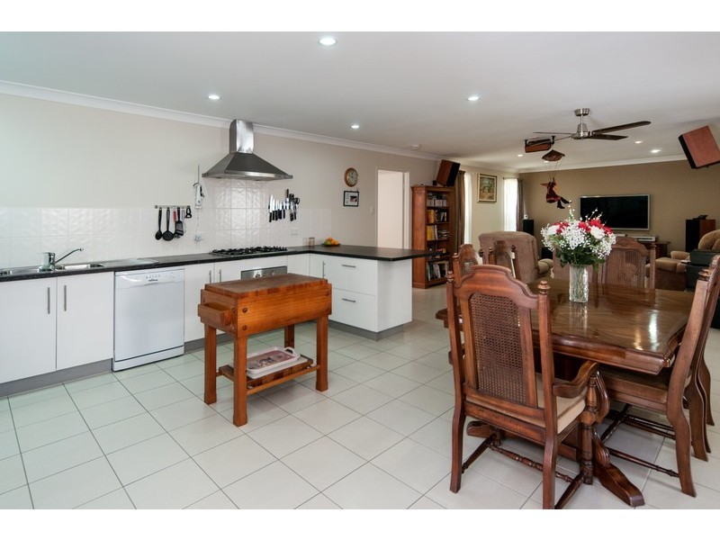 1 Darling Court, Karalee QLD 4306