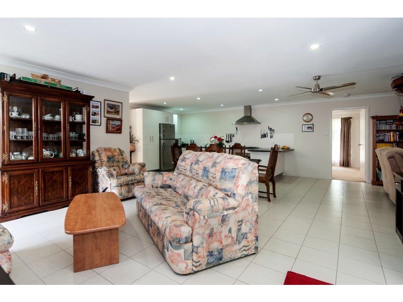 1 Darling Court, Karalee QLD 4306