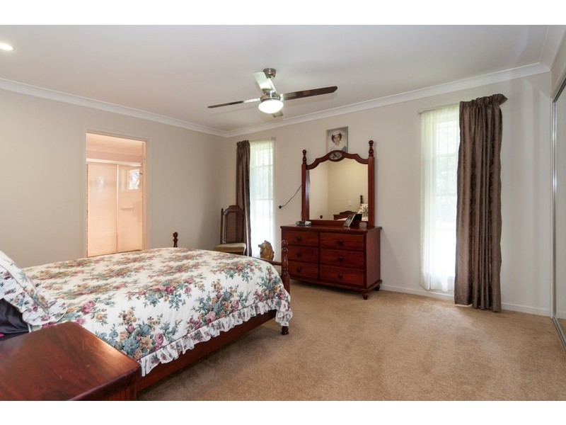 1 Darling Court, Karalee QLD 4306