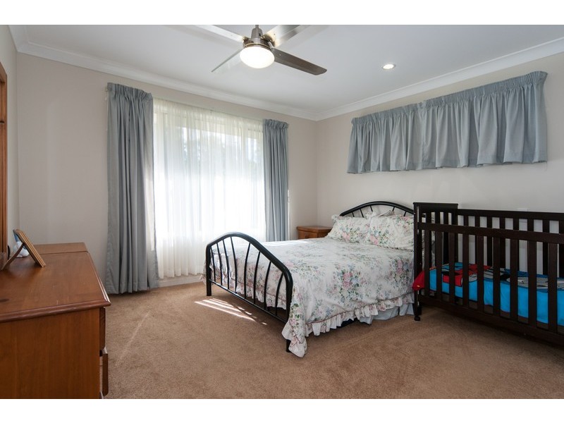 1 Darling Court, Karalee QLD 4306