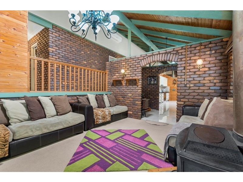 9 Baaring Drive, Karana Downs QLD 4306