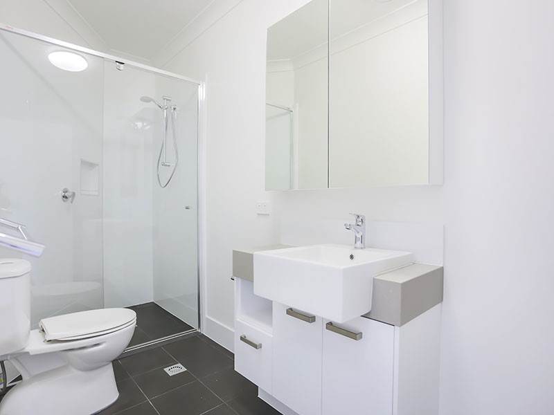 2/175 Abuklea Street, Newmarket QLD 4051