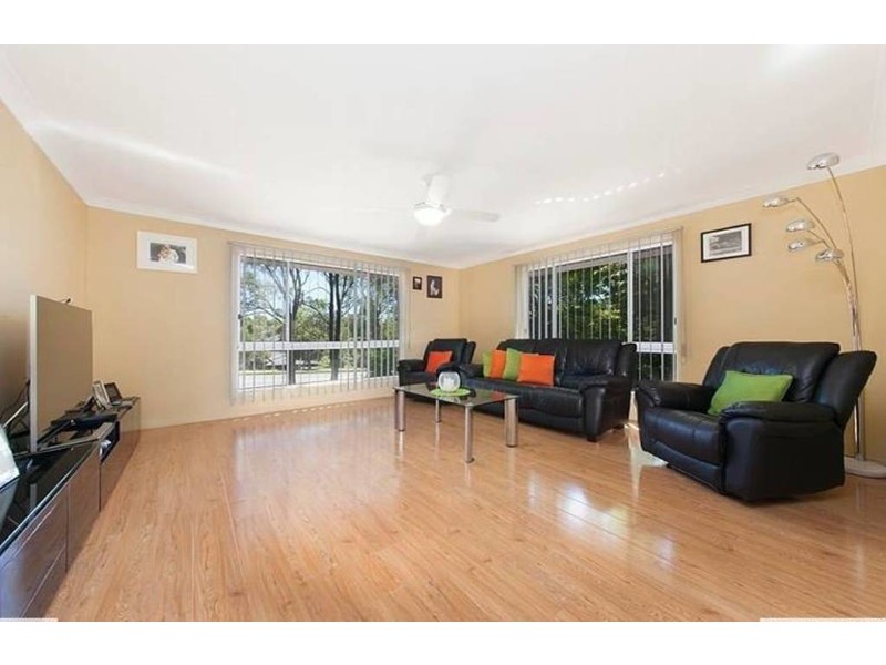 175 College Road, Karana Downs QLD 4306