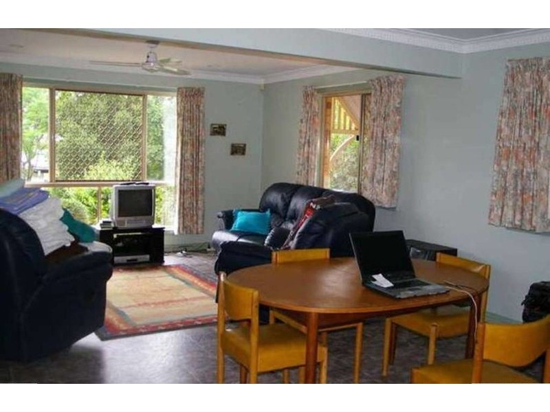 31 Chermside Road, Eastern Heights QLD 4305