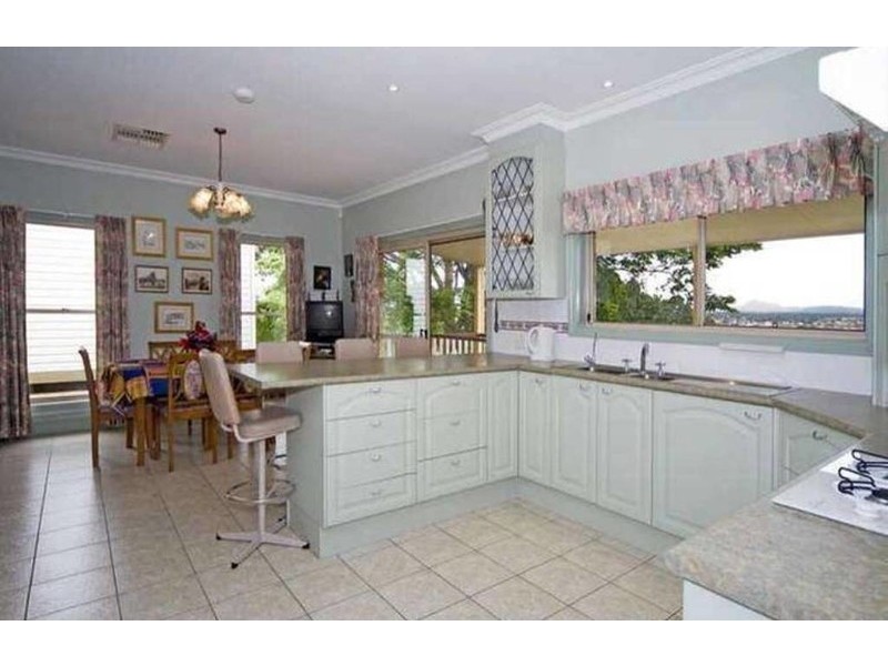 31 Chermside Road, Eastern Heights QLD 4305