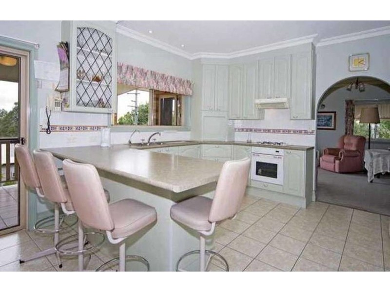 31 Chermside Road, Eastern Heights QLD 4305