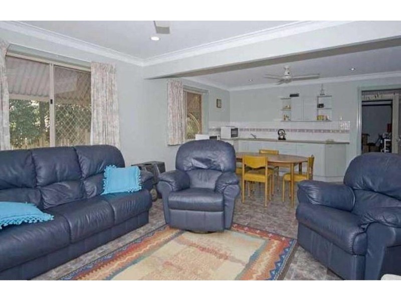 31 Chermside Road, Eastern Heights QLD 4305