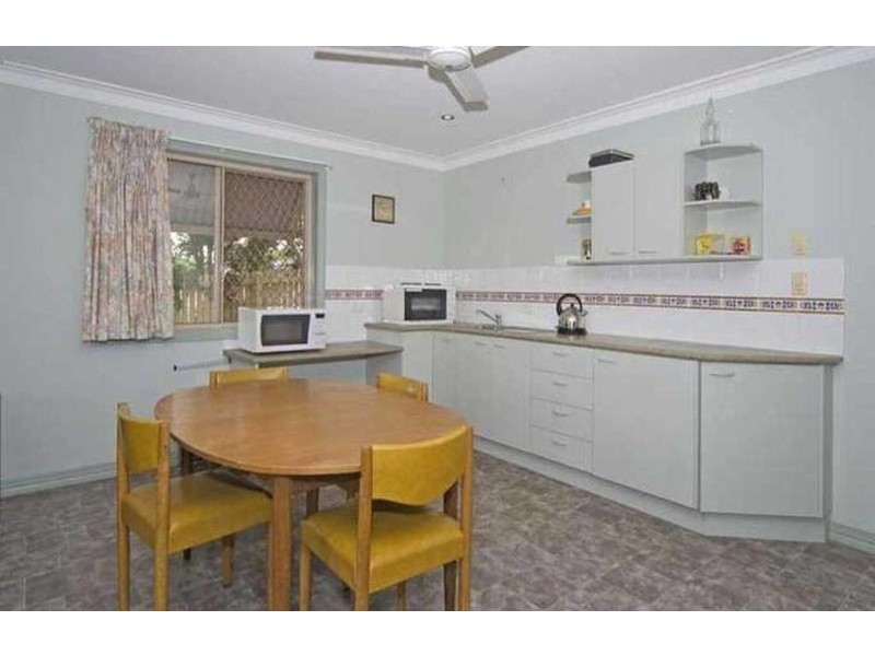 31 Chermside Road, Eastern Heights QLD 4305