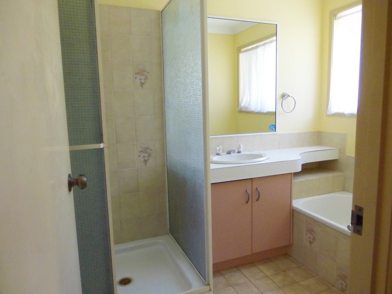 17 Milgate Street, Collingwood Park QLD 4301