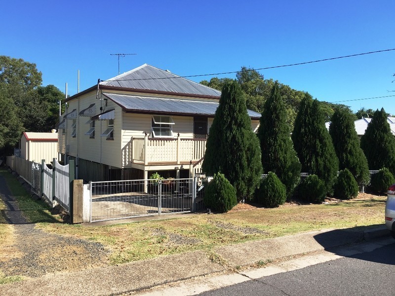 7 Cook Street, East Ipswich QLD 4305