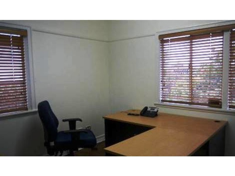 3 Hamilton Street, Booval QLD 4304