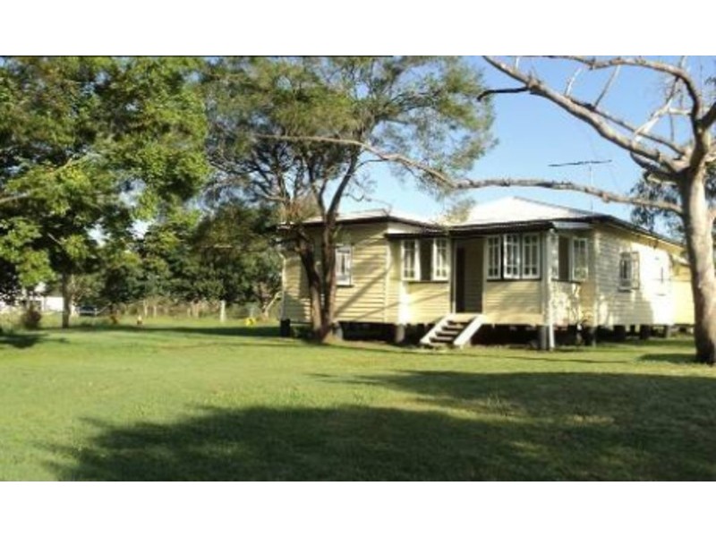 3 Lobb Street, Churchill QLD 4305