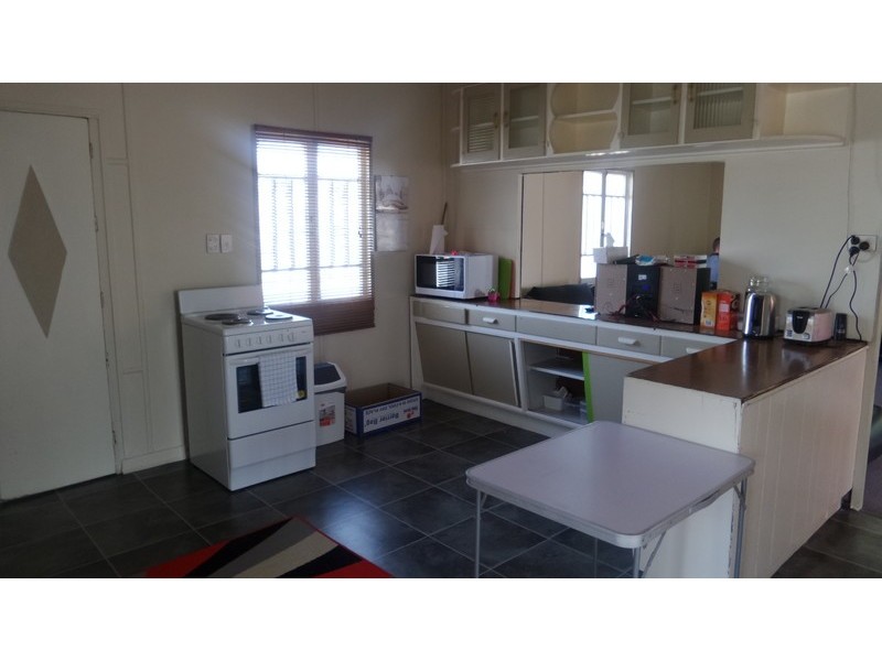 3 Lobb Street, Churchill QLD 4305