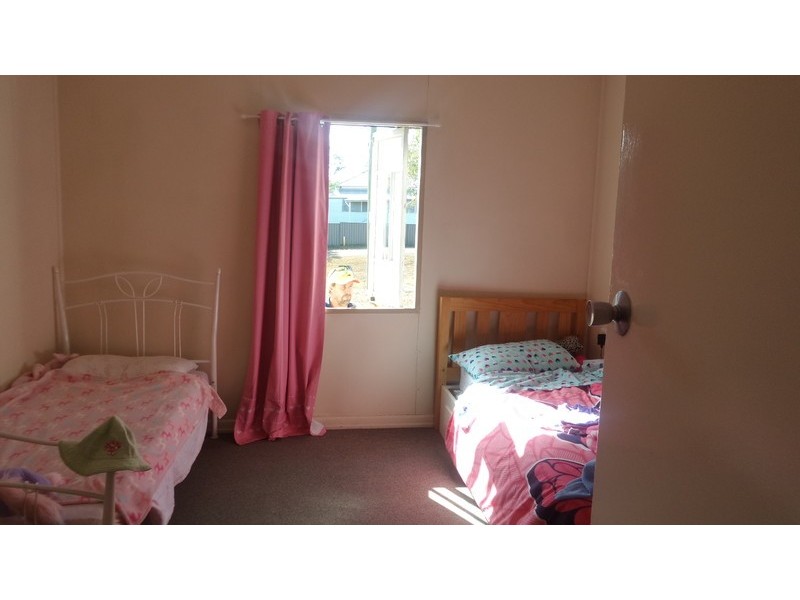 3 Lobb Street, Churchill QLD 4305