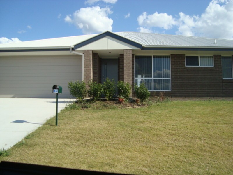 44 Wattle Crescent, Raceview QLD 4305