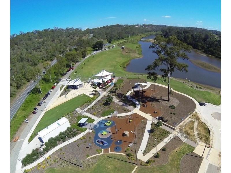 697 Mount Crosby Road, Karana Downs QLD 4306