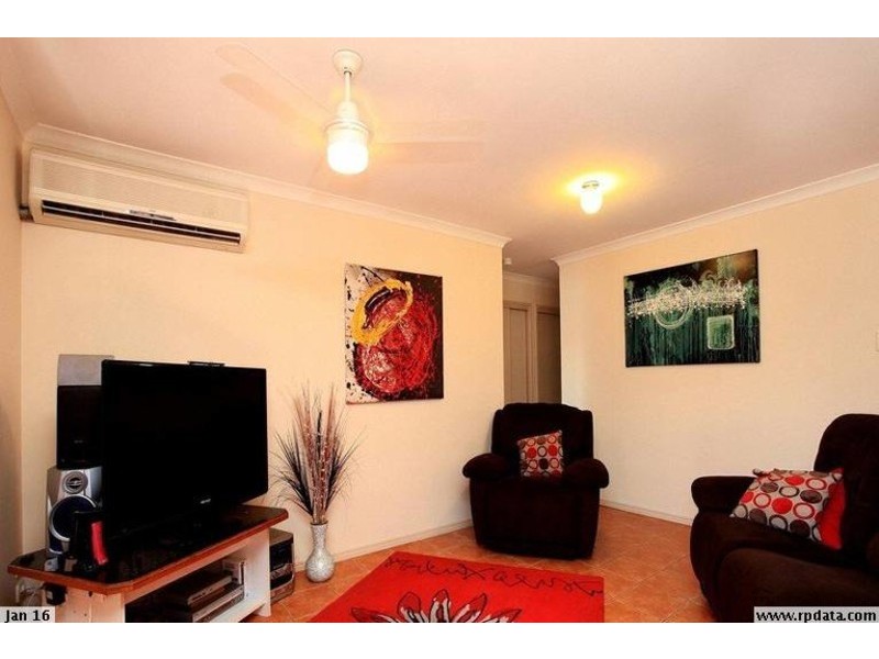 18 Links Avenue, Meadowbrook QLD 4131