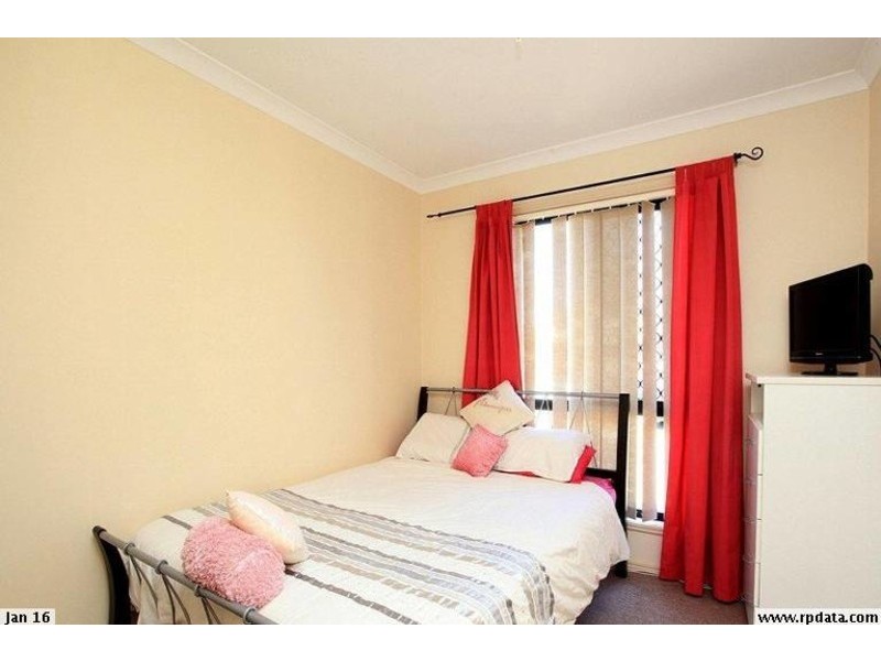 18 Links Avenue, Meadowbrook QLD 4131