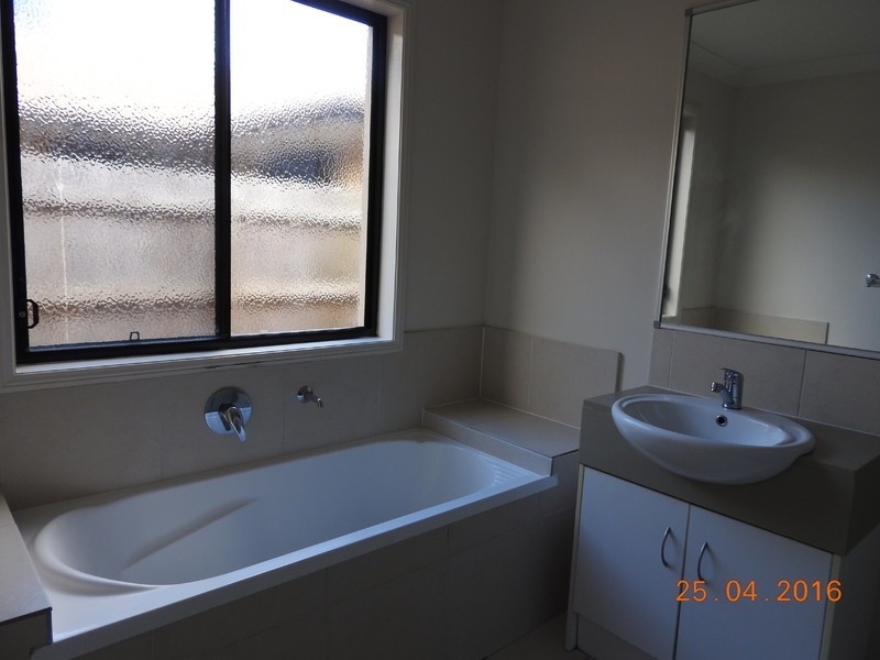 48 Storr Circuit, Goodna QLD 4300