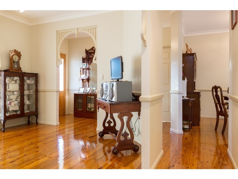 8 Willowdowns Drive, Karalee QLD 4306