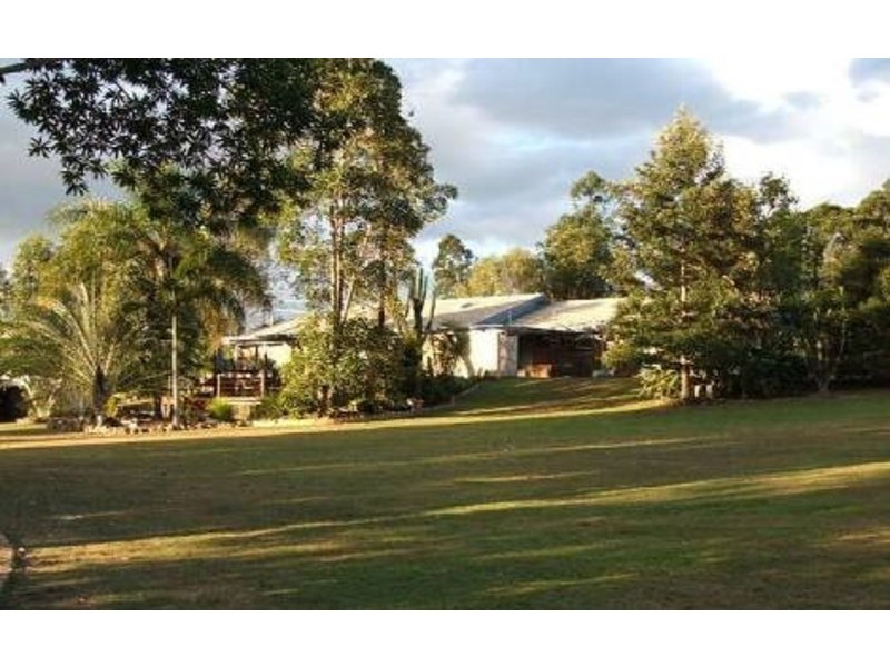 37-39 Islandview Street, Barellan Point QLD 4306