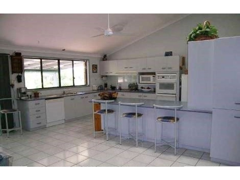 37-39 Islandview Street, Barellan Point QLD 4306