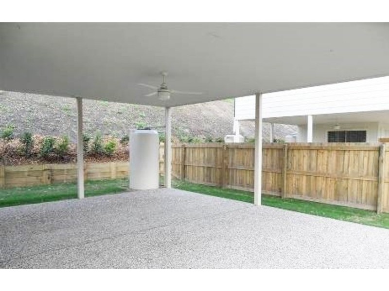 88 High Street, Blackstone QLD 4304