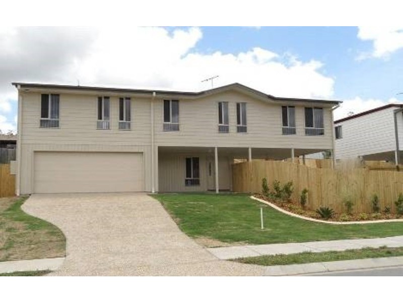98 High Street, Blackstone QLD 4304