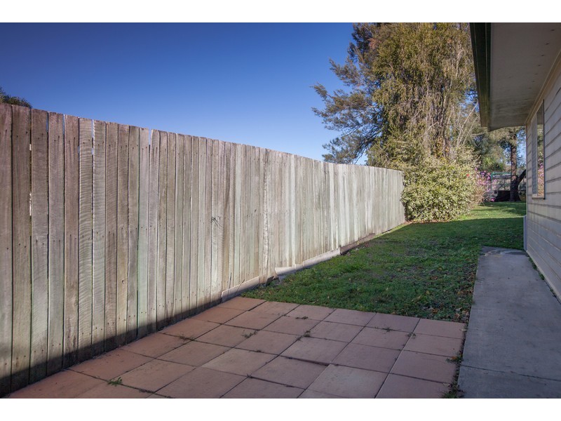 2/10 Phillip Street, One Mile QLD 4305