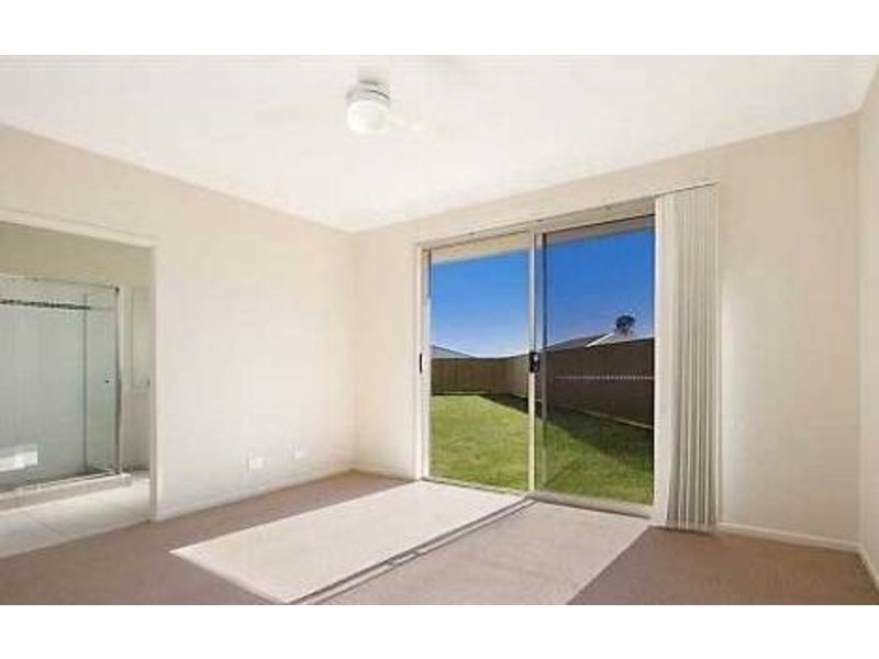 6 Lilly Court, Yamanto QLD 4305