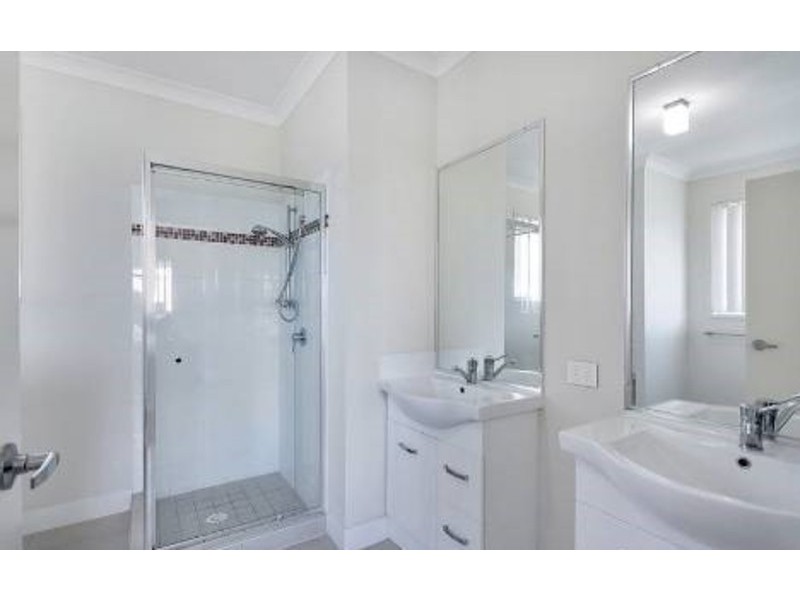 13 Iris Court, Yamanto QLD 4305