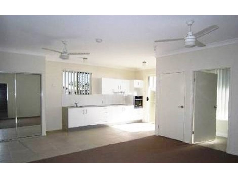 13 Iris Court, Yamanto QLD 4305