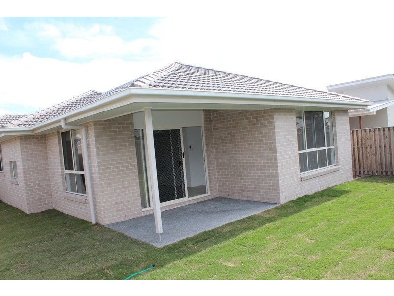 24 Moondarra Street, Pimpama QLD 4209