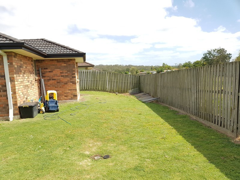 6 Williamson Place, Redbank Plains QLD 4301