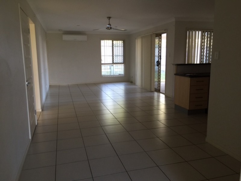 Hillcrest QLD 4118