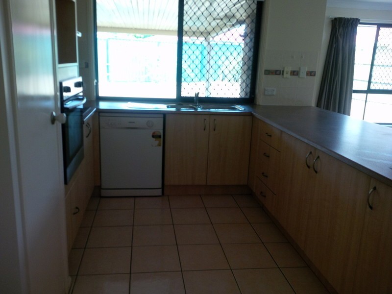 9 Embley Court, Eagleby QLD 4207