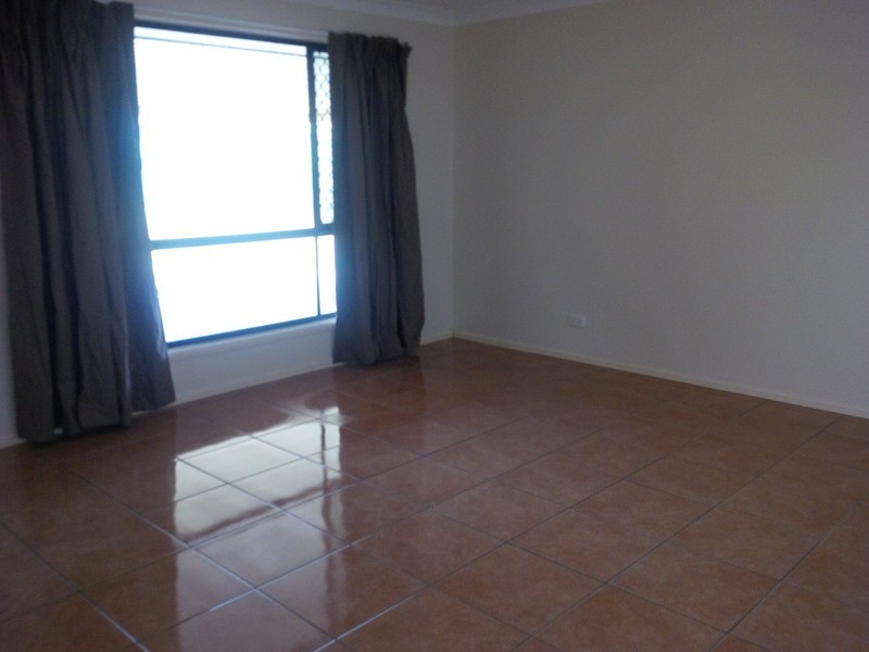 9 Embley Court, Eagleby QLD 4207