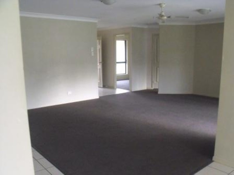 106 Glade Drive, Gaven QLD 4211