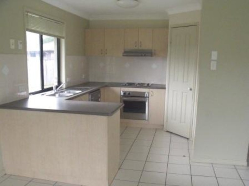 106 Glade Drive, Gaven QLD 4211