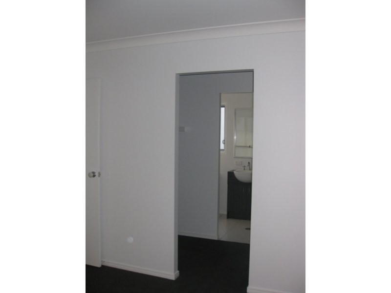 102 Lakes Entrance Drive, Springfield Lakes QLD 4300