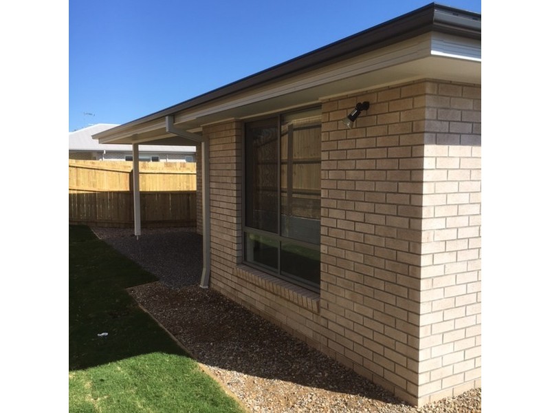 27 Mount Mee Street, Park Ridge QLD 4125