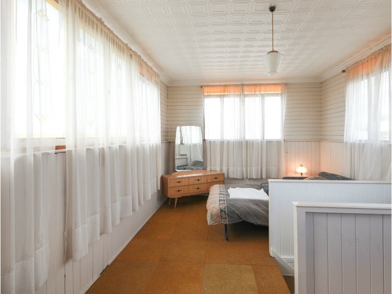 34 Brighton Street, Highgate Hill QLD 4101