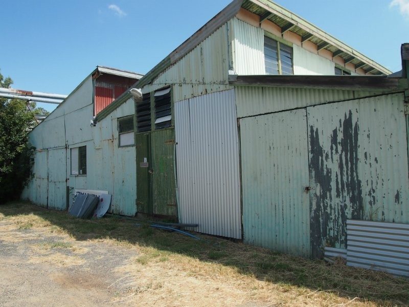 Area 10/2 Tibbits Street, Bundamba QLD 4304
