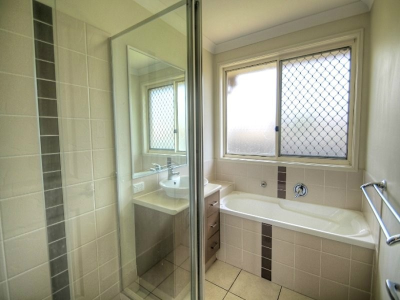 7 Ronayne Circuit, One Mile QLD 4305